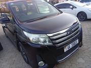 Toyota Noah 2.0 AWD (8 Seater) 2014 Maroon for sale