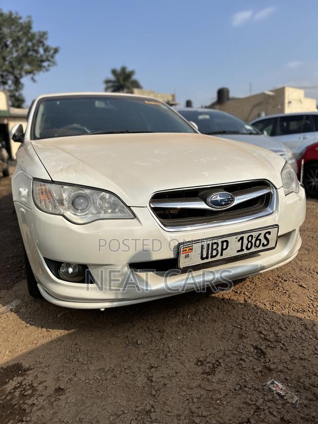 Subaru Legacy 2009 White