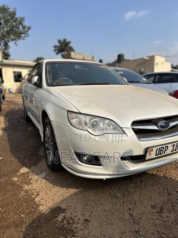 Subaru Legacy 2009 White