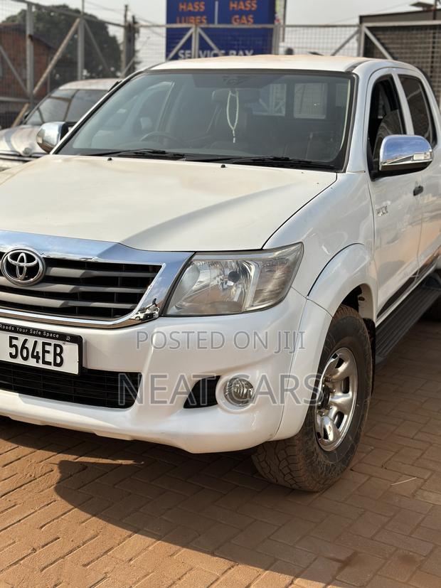 Toyota Hilux 2007 White