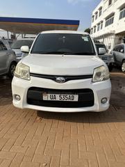 Toyota Sienta 2012 White for sale