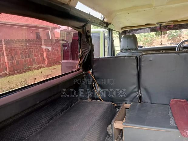 Land Rover Defender 2000 Green
