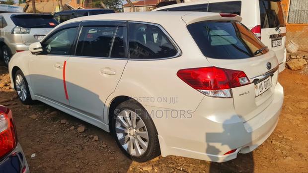 Subaru Legacy 2.5i Limited AWD 2016 White