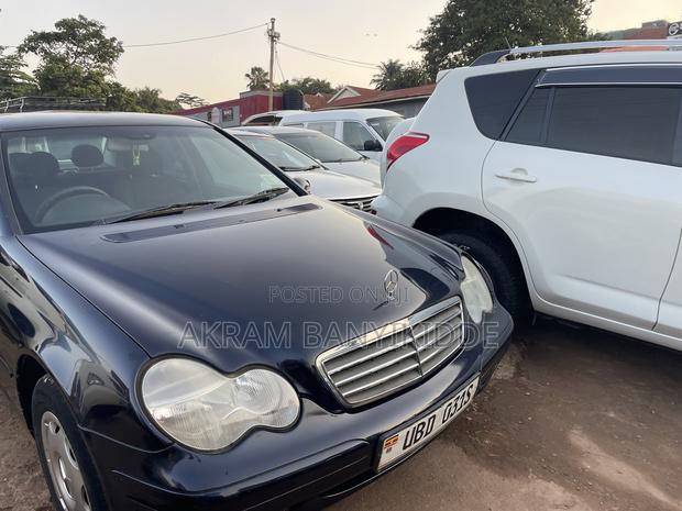 Mercedes-Benz C200 2001 Black