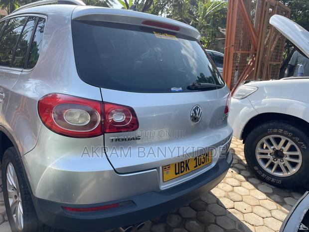 Volkswagen Tiguan 2010 Silver