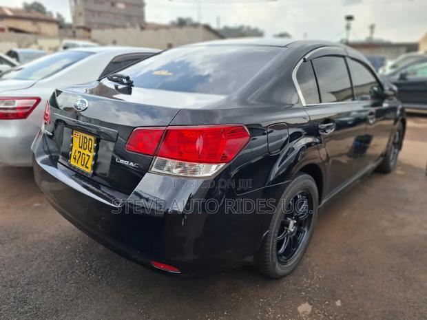 Subaru Legacy 2011 Black