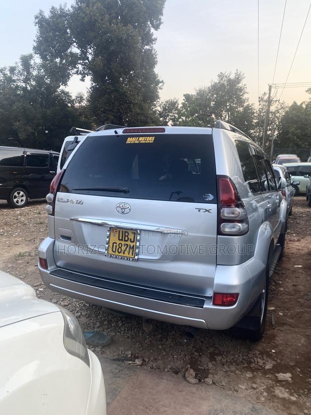Toyota Land Cruiser Prado 3.4 3dr 2006 Gray