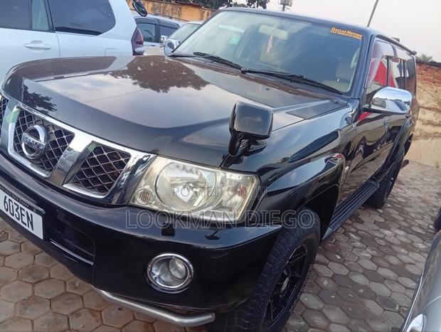 Nissan Patrol 4.5 2011 Black