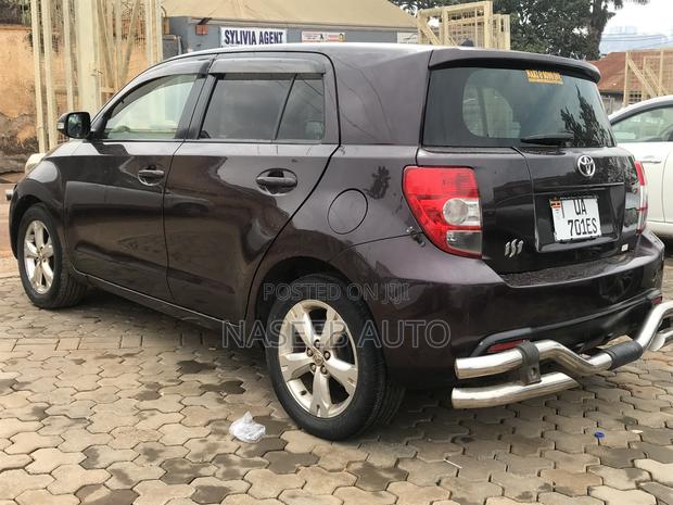 Toyota IST 2008 Maroon