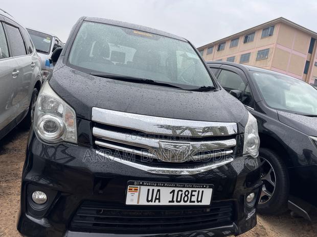 Toyota Noah 2013 Black