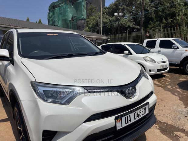 Toyota RAV4 2016 White