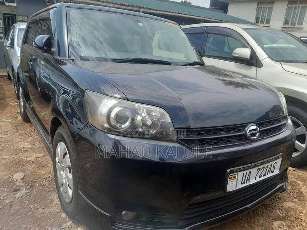 Toyota Corolla Rumion 2011 Black