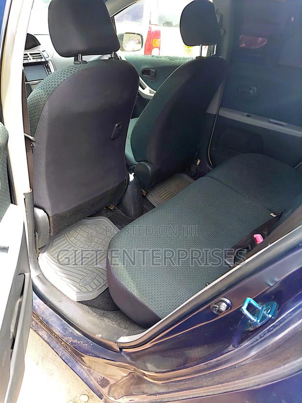 Toyota Vitz 2006 Blue