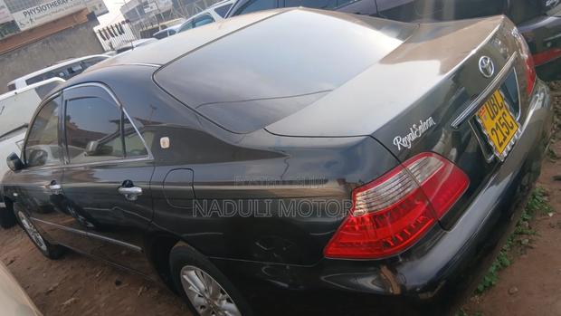 Toyota Crown 2008 Black