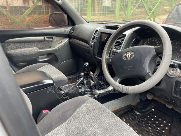 Toyota Land Cruiser Prado 2009 Silver