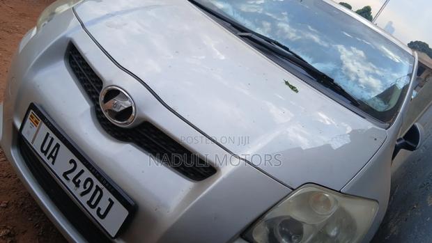 Toyota Auris 2009 Silver