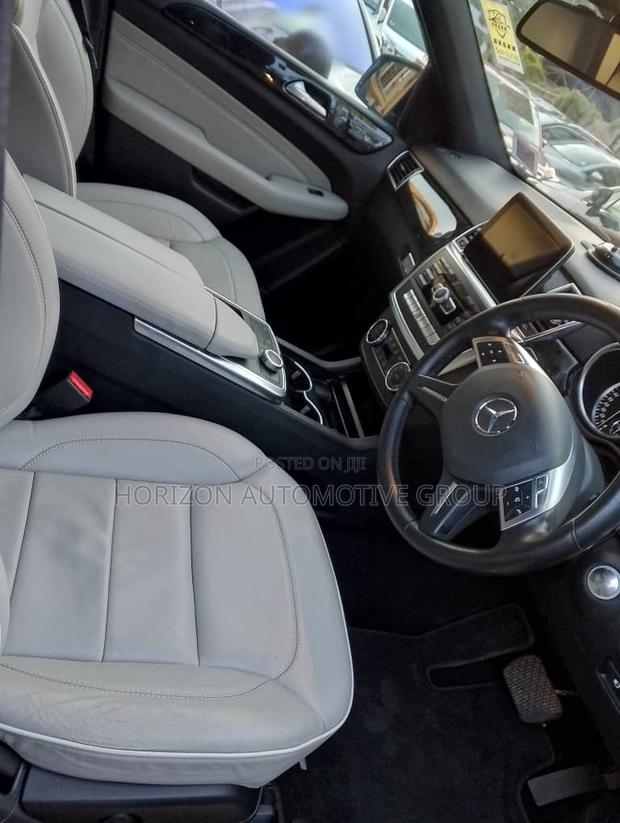 Mercedes-Benz M Class ML350 4MATIC 4dr SUV AWD (3.5L 6cyl 7A) 2014 Blue