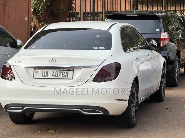 Mercedes-Benz C180 2016 White
