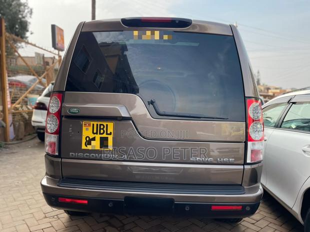 Land Rover Discovery 2014 Gold