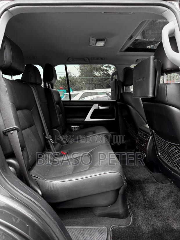 Toyota Land Cruiser 4.5 V8 TD 2019 Gray