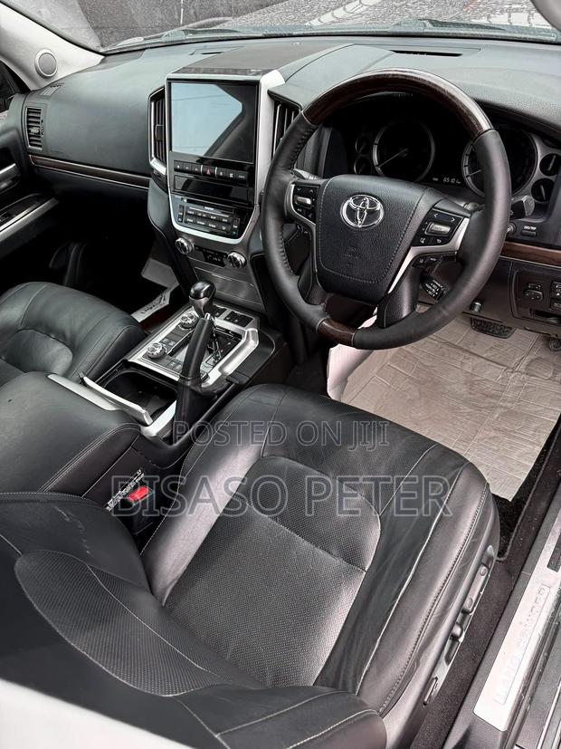 Toyota Land Cruiser 4.5 V8 TD 2019 Gray
