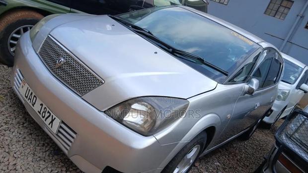 Toyota Opa 2003 Silver
