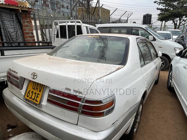 Toyota Corona Premio 2000 White