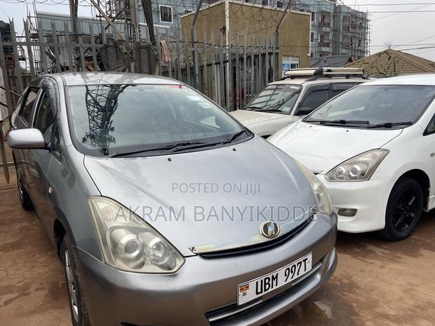 Toyota Wish 2006 Gray