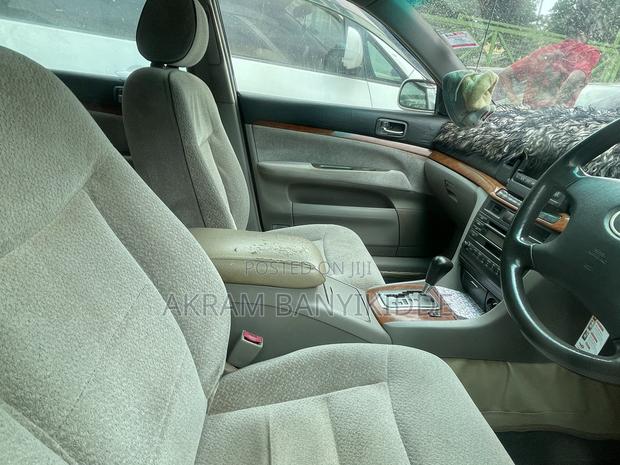 Toyota Mark II 2002 Silver