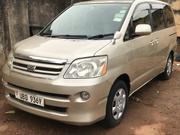 Toyota Noah 2005 Gold for sale