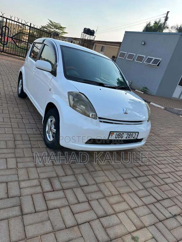 Toyota Passo 2008 White
