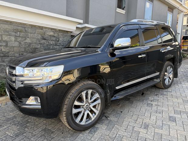 Toyota Land Cruiser 4.6 V8 ZX 2016 Blue