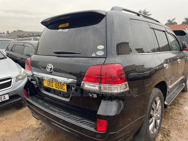 Toyota Land Cruiser Prado 2018 Black