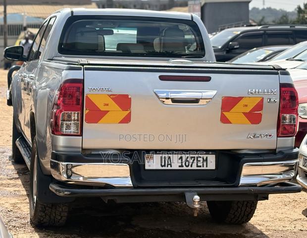 Toyota Hilux Revo Double Cab Deisel 2.8 AWD 2018 Silver