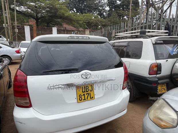 Toyota Wish 2004 White
