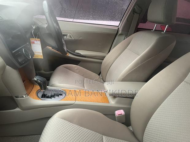 Toyota Premio 2010 White