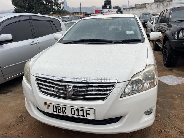 Toyota Premio 2010 White
