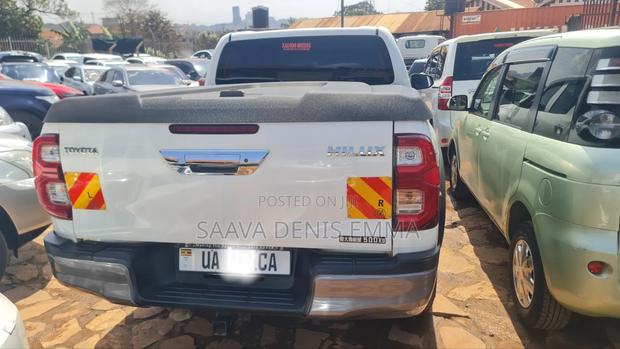 Toyota Hilux 2017 White