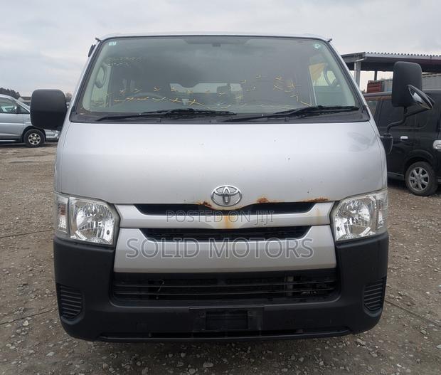 Toyota Fun Cargo 2014 Silver
