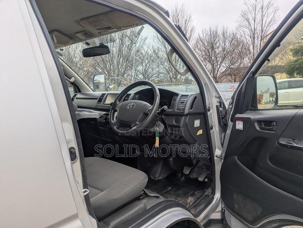 Toyota Fun Cargo 2014 Silver