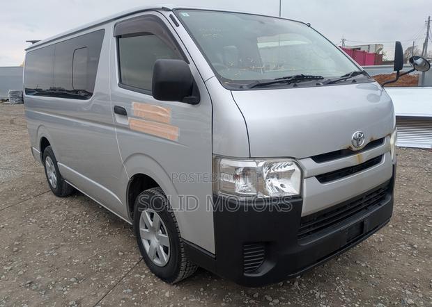 Toyota Fun Cargo 2014 Silver