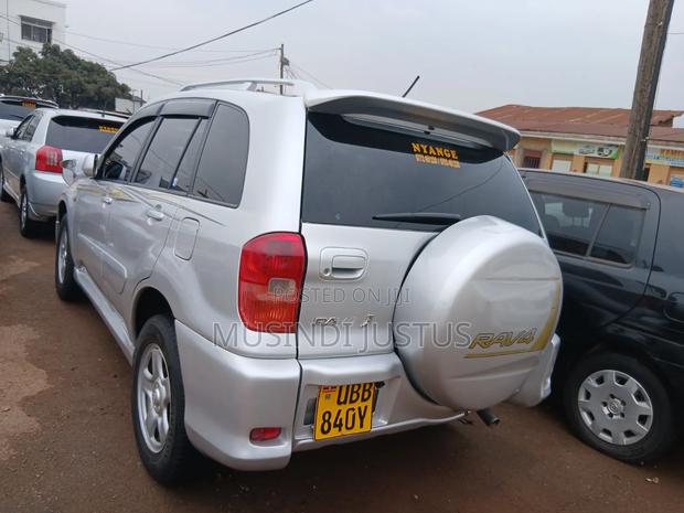 Toyota RAV4 Automatic 2003 Silver