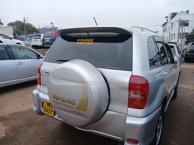 Toyota RAV4 Automatic 2003 Silver
