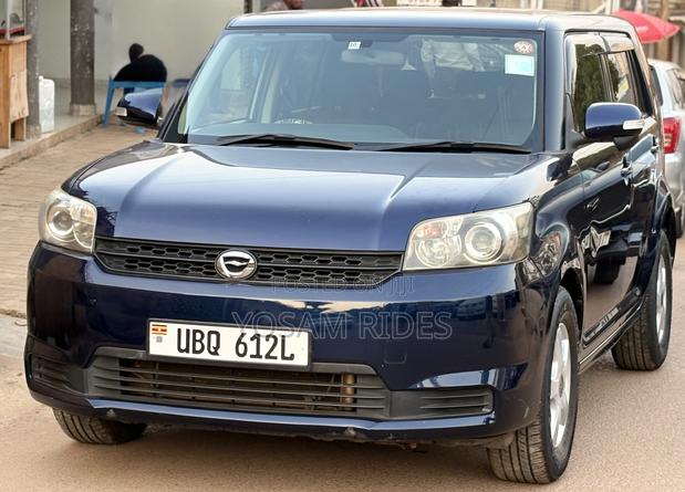 Toyota Corolla Rumion Hatchback 1.5 FWD 2011 Blue