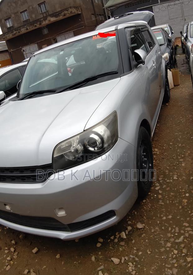 Toyota Corolla Rumion 2011 Silver