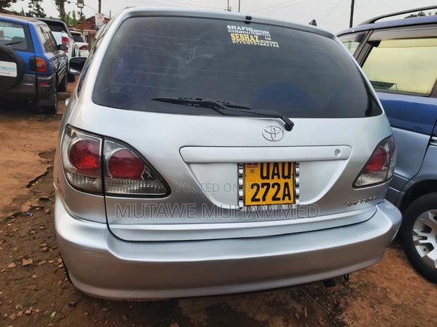 Toyota Harrier 2001 Silver