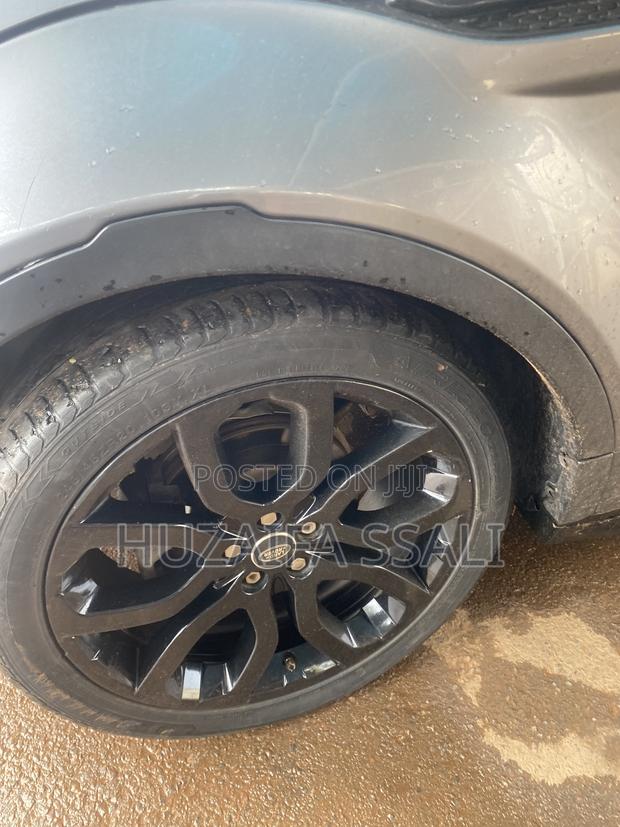 Land Rover Range Rover Evoque 2023 Gray