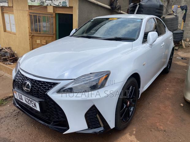 Lexus IS 2023 White