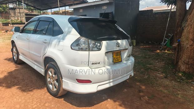 Toyota Harrier 3.0 V6 2004 White