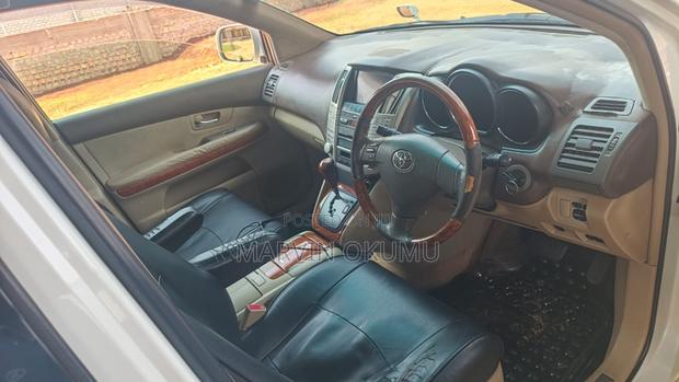 Toyota Harrier 3.0 V6 2004 White